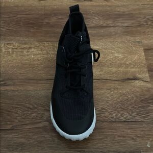 Men's Black Athletic Shoe